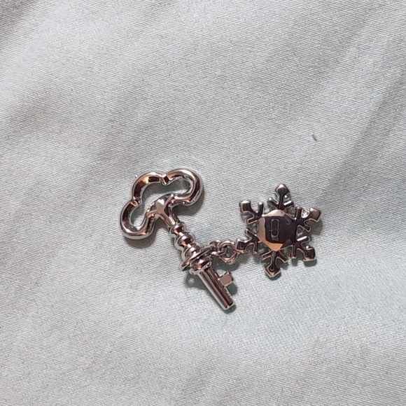 Disney Bradford exchange frozen music box - Picture 4 of 4